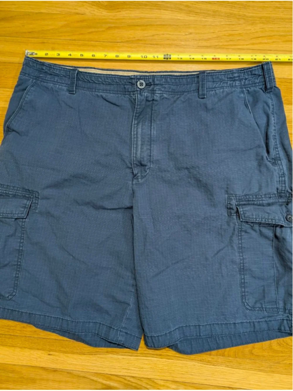 IZOD Cargo Shorts Blue Waist 42